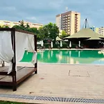 Private Vip In Royal Lejlighed *